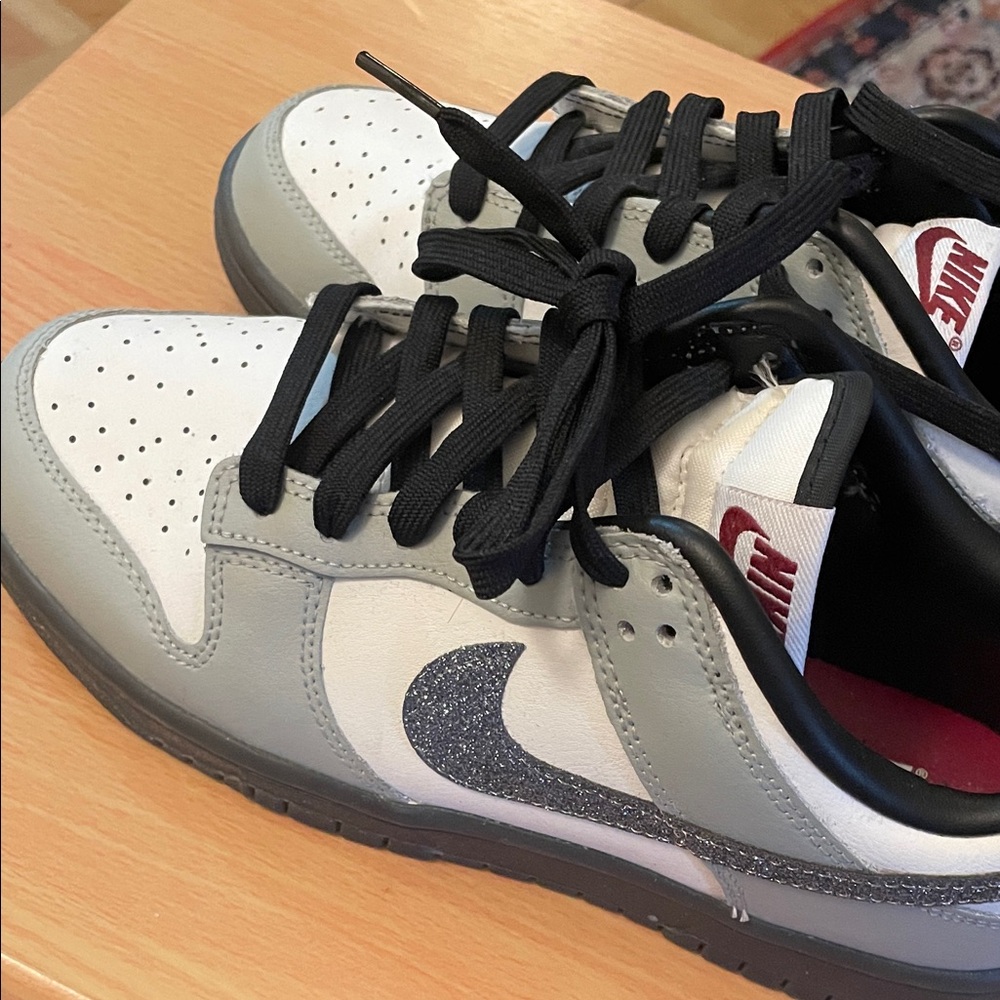 Nike Low-Top Sneakers in White, Gray & Black with Glitter Swoosh